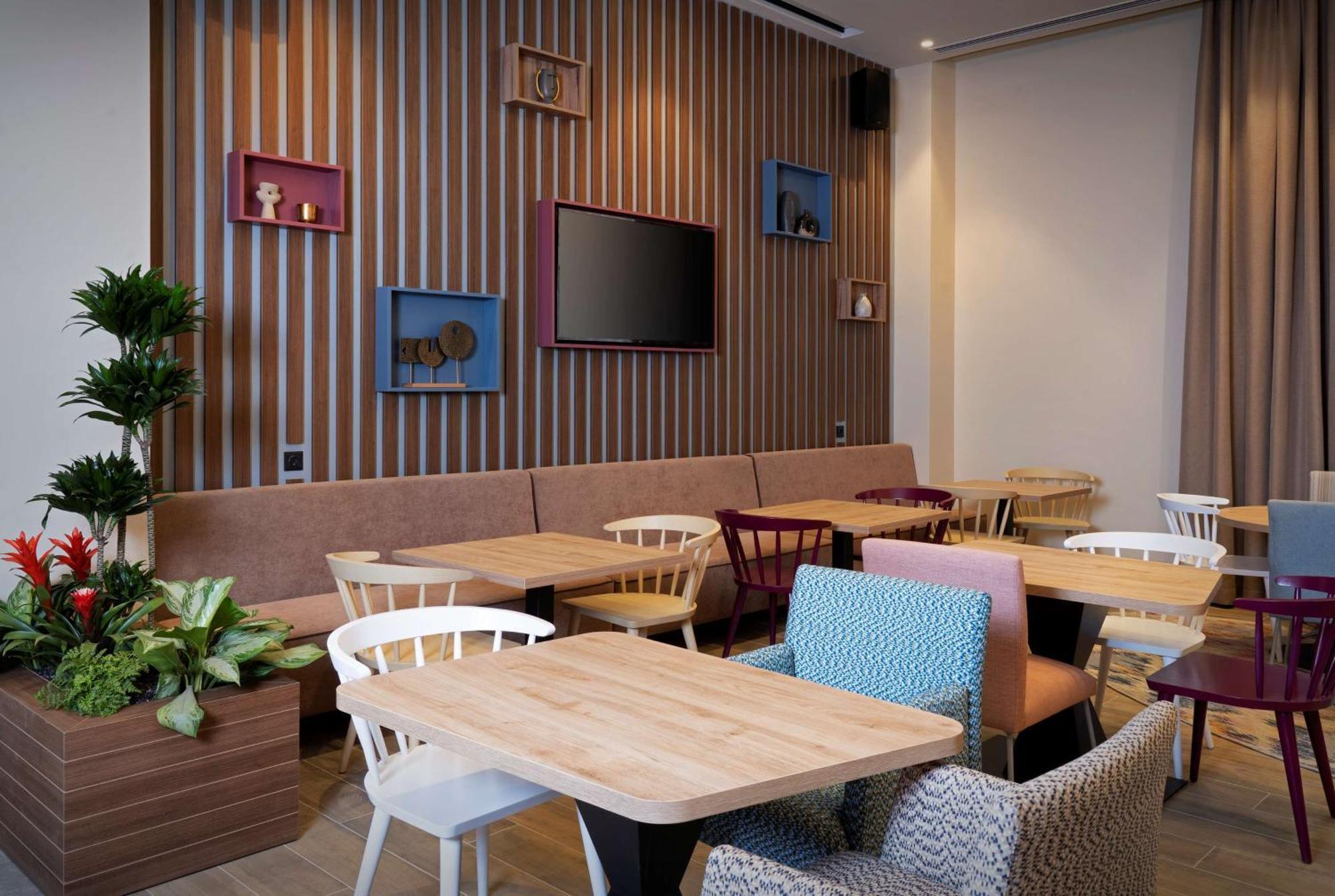 Hampton By Hilton Tashkent Hotel Exterior photo
